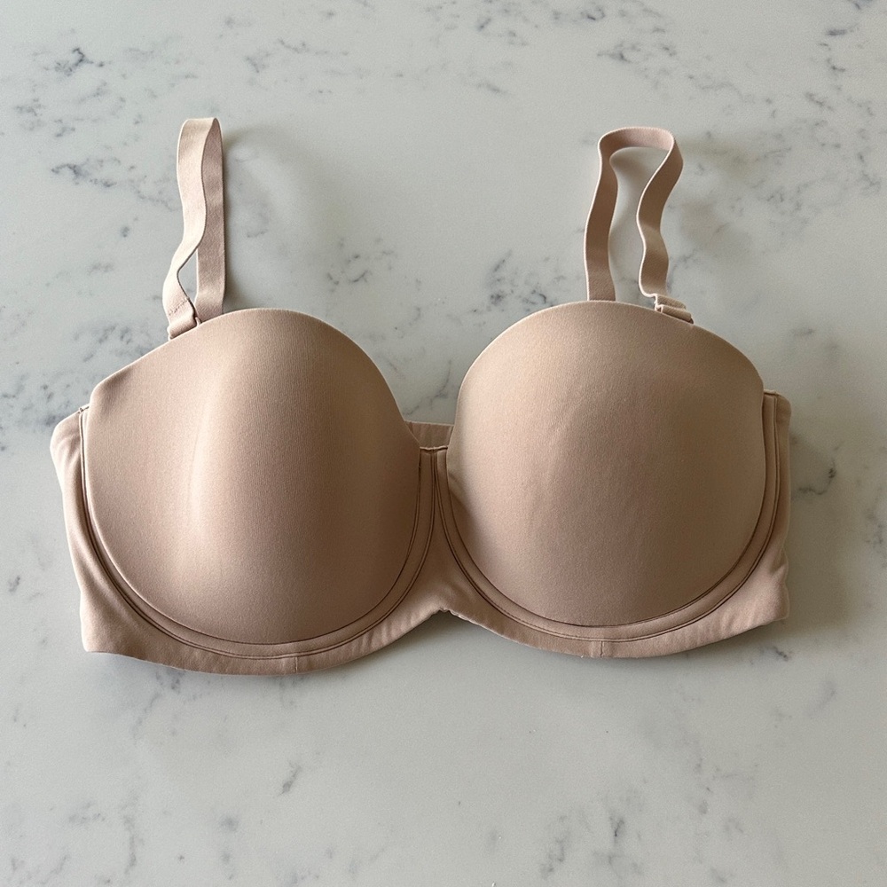 SKIMS Beige Strapless Bra